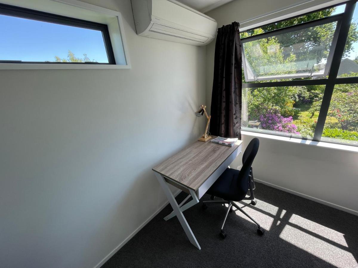 Appartamento Quiet, New, Sunny Cnzhouse On Upstairs Near Cbd Christchurch Esterno foto