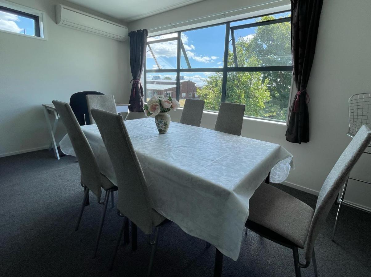 Appartamento Quiet, New, Sunny Cnzhouse On Upstairs Near Cbd Christchurch Esterno foto