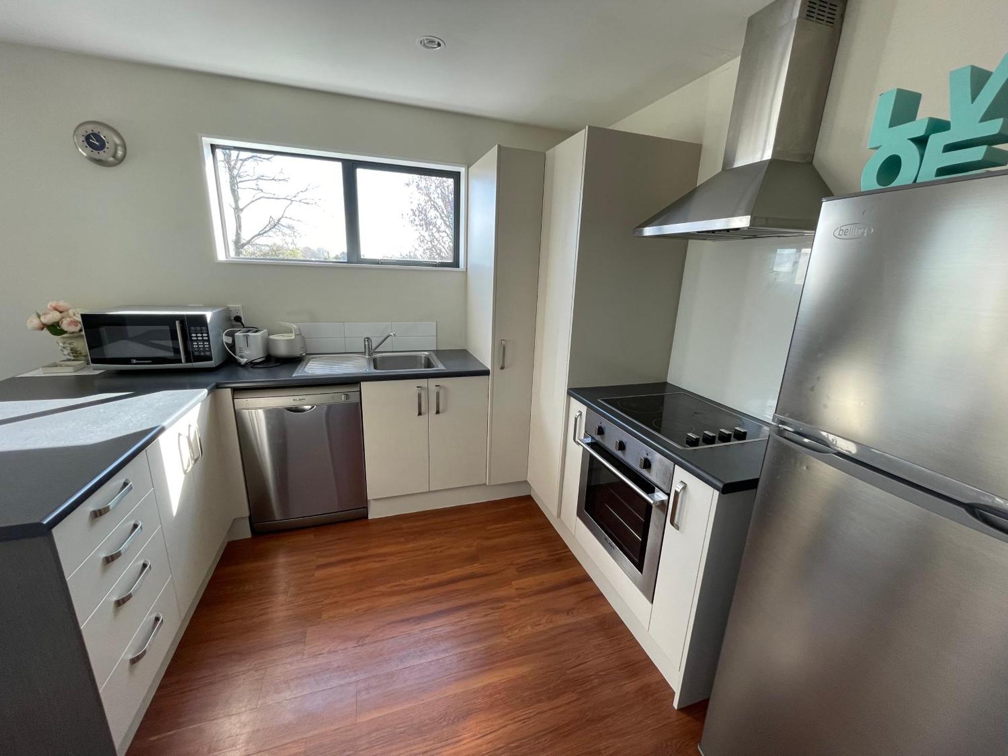 Appartamento Quiet, New, Sunny Cnzhouse On Upstairs Near Cbd Christchurch Esterno foto